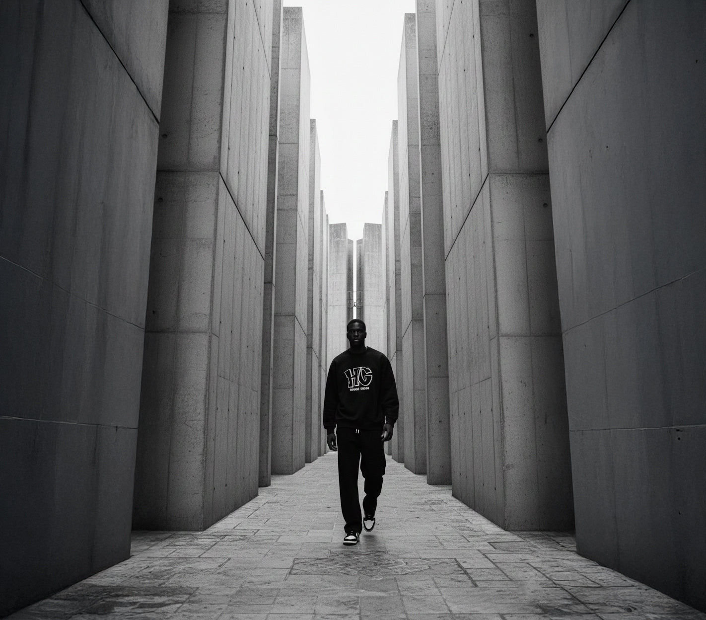 HG Core Logo – Heavyweight French Terry Embroidered Crewneck